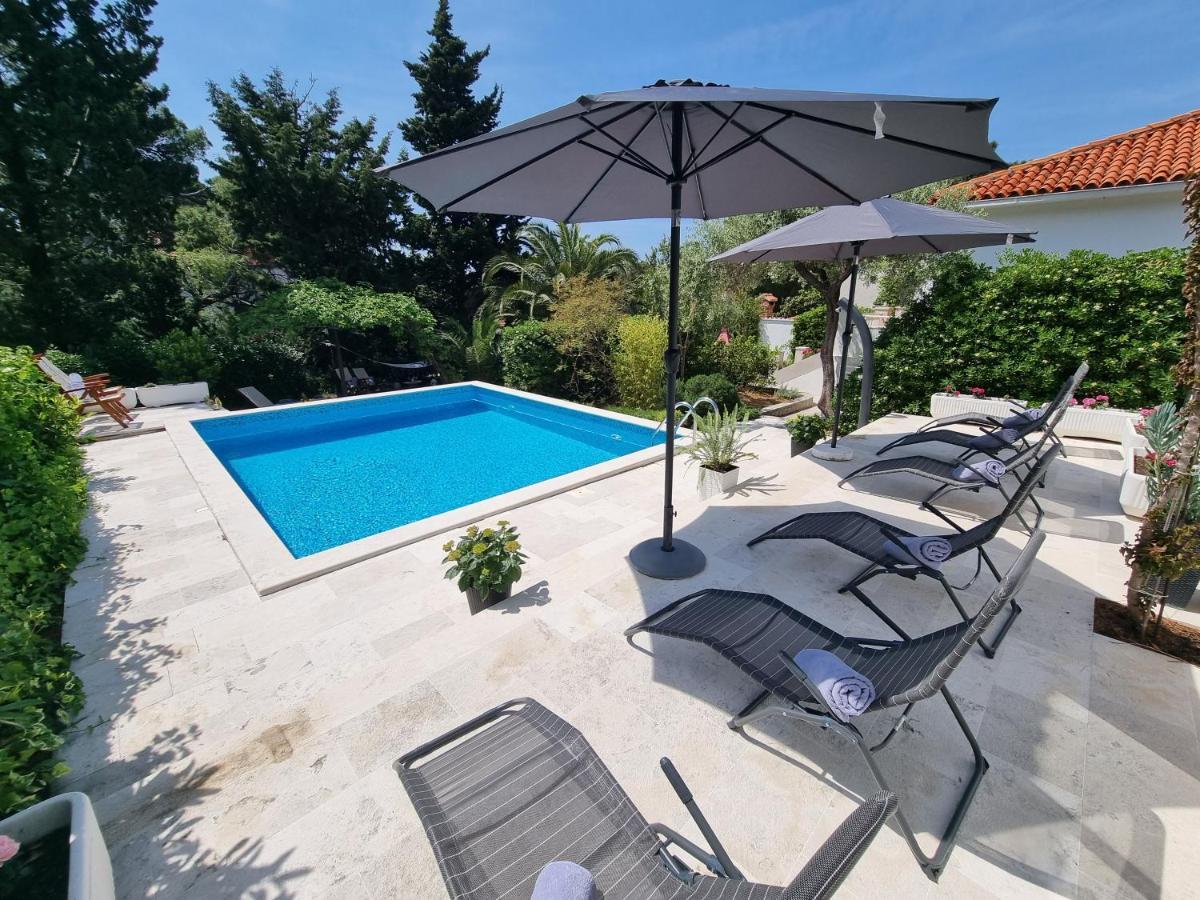 Villa Ilaria Bol Exterior foto